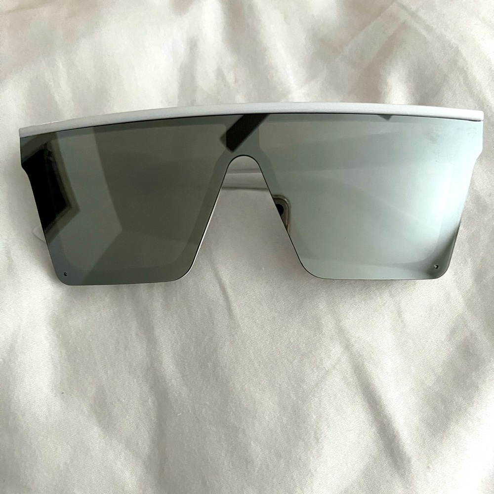 White trimming Sunglasses